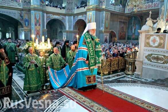 Началось: Минюст Украины отменил передачу Почаевской Лавры УПЦ 