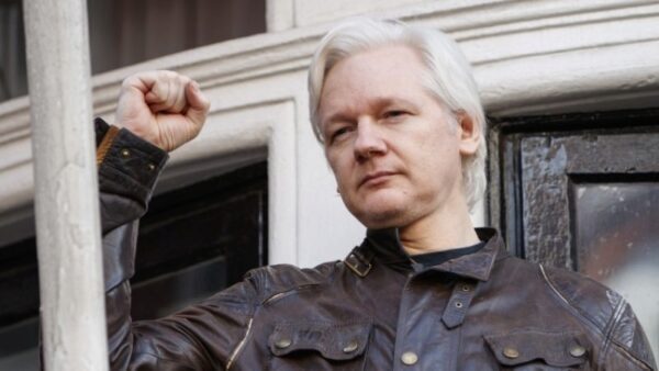 Основателю WikiLeaks Джулиану Ассанжу в США предъявят обвинения