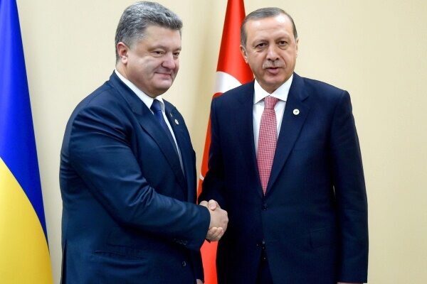 Порошенко попросил Эрдогана отправить турецких солдат в Донбасс