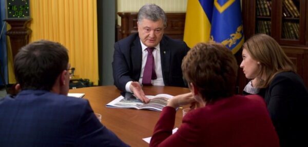 Порошенко: Украине угрожает полномасштабная война с Россией