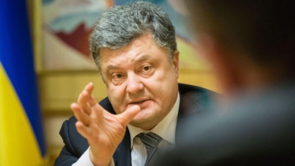 Порошенко запугивает население Украины словами о войне с Россией — Железняк