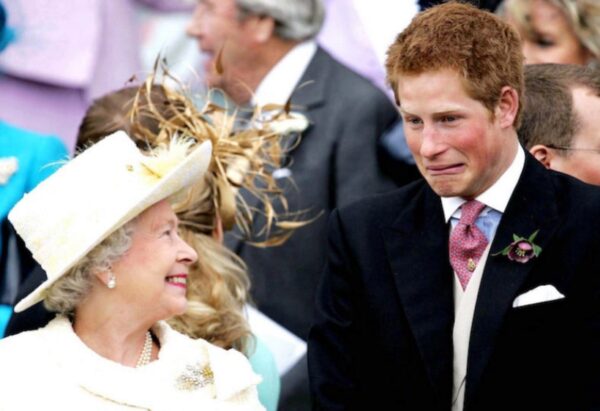 Принц Гарри опередил по популярности свою бабушку Елизавету II