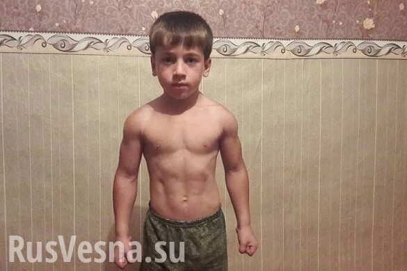 Пятилетний мальчик из Чечни отжался более 4000 раз за 2,5 часа (ВИДЕО)
