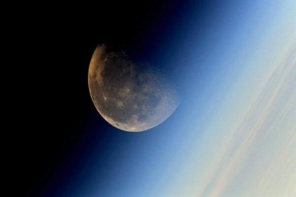 Российские космонавты впервые побывают на поверхности Луны после 2030 года