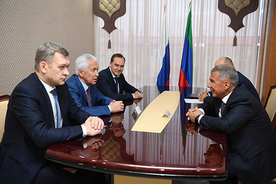 Руководителя Республик Татарстан и Дагестан обсудили вопросы развития сотрудничества регионов