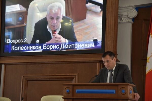 Севастопольские депутаты приняли бюджет и отказались от приватизации