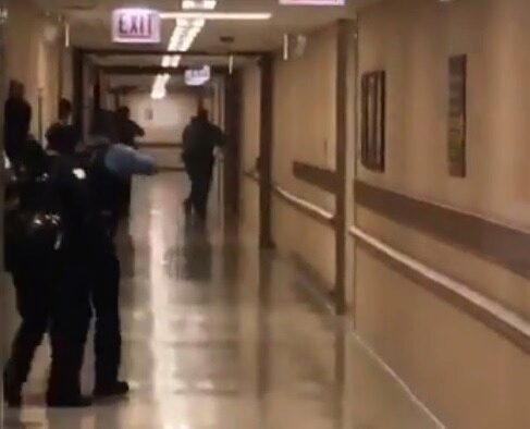 СМИ: в больнице Чикаго мужчина расстрелял свою бывшую невесту и ранил двух человек