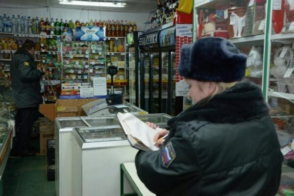 В центре Ростова вооруженные грабители ворвались в супермаркет