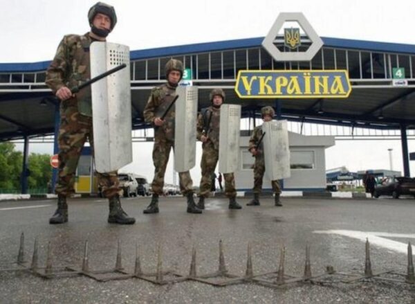 В Донбассе обстрелян КПП украинских погранвойск