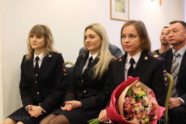 В Екатеринбурге наградили «красавиц в погонах» (фото)