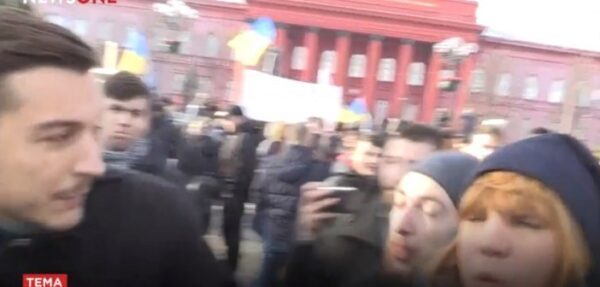 В Киеве напали на журналистов Шарий.net и NewsOne