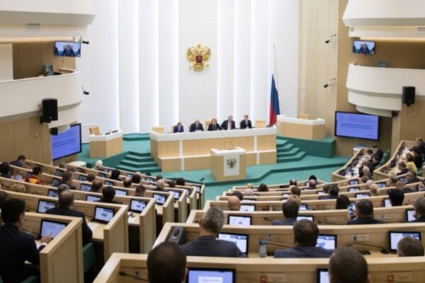 В Совете Федерации предложили заблокировать Азовское озеро