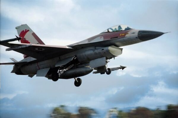 В небе над Сирией сбит военный самолет Израиля