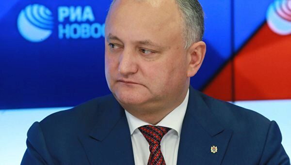 Додон прокомментировал отстранение от осуществления обязанностей президента Молдавии