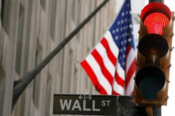 Dow Jones упал после заявления ФРС о повышении базовой ставки