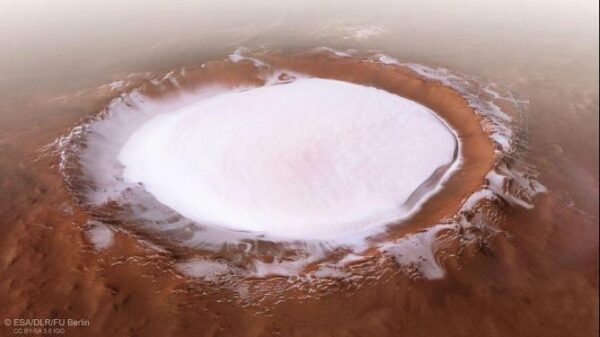 ЕКА опубликовало фотографию «замерзшего озера» на Марсе