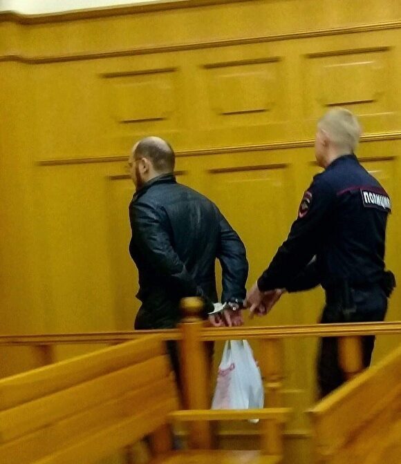 Экс-следователю СКР из Челябинска, обвиняемому в фальсификациях, продлили срок ареста