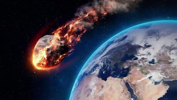 Гигантский астероид несется к Земле: человечеству грозит опасность, названа дата глобальной катастрофы