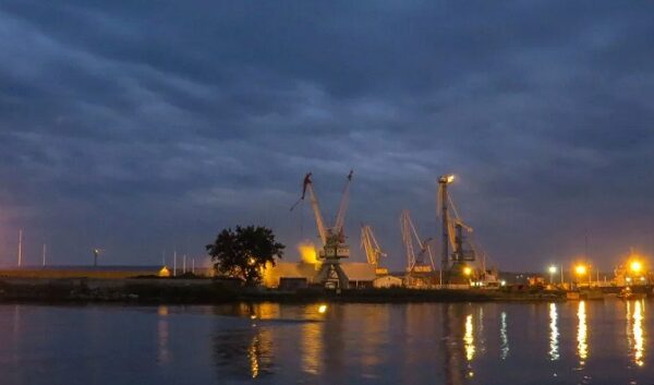 Исчезли украинские катера, задержанные в Керченском проливе