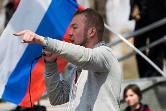 Координатора штаба Навального во Владивостоке отпустили из полиции