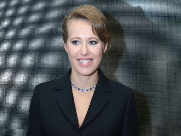 Ксения Собчак объявила об уходе с поста главного редактора журнала L’Officiel