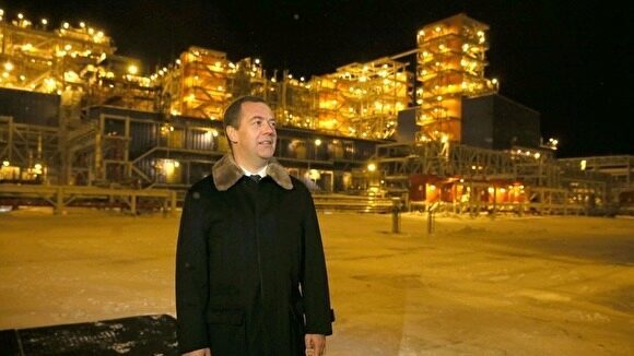 Медведев обсудил с губернатором ЯНАО новые проекты для Арктики