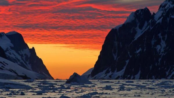 Миру грозит страшный финал: находка в Антарктиде повергла в шок ученых