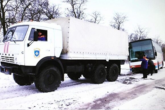 На Кубани из-за снегопада на трассе застряло более 700 автомобилей