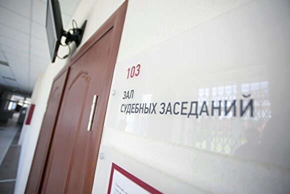 На Урале полицейским, обвиняемым в пытках задержанного, продлили арест на 4 месяца