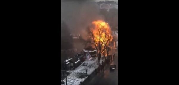 Опубликовано видео момента взрыва на рождественской ярмарке во Львове