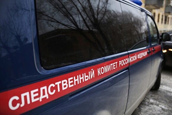 По факту обрушения крыши здания в Подмосковье, где погибло 3 человека, СКР возбудил дело
