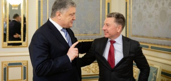 Порошенко и Волкер обсудили «ползучую оккупацию Азовского моря»