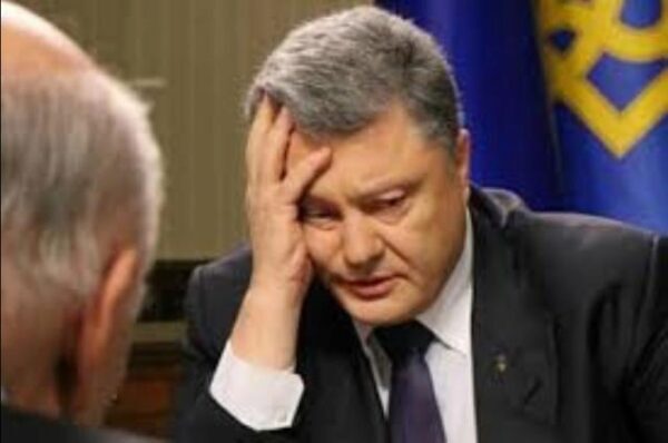 Порошенко обвинил Россию в развертывании военной группировки на границе с Украиной