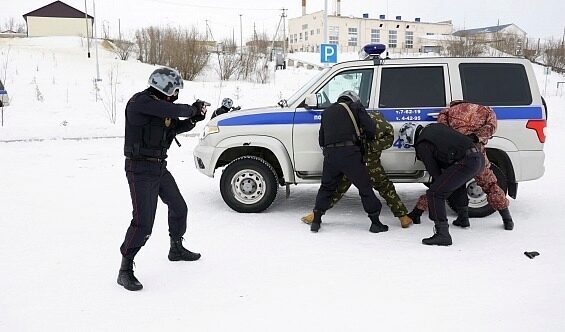 Прокуратура оспаривает в суде контракт Росгвардии на ТО служебного транспорта