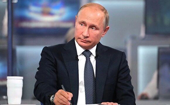 Путин упростил правила получение политического убежища в России