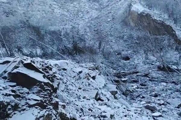 Рухнувший в Хабаровском крае метеорит снес сопки и заблокировал реку Бурея