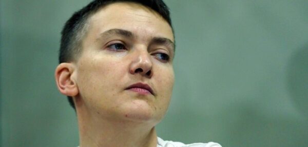 Савченко объявила голодовку и требует отвезти ее в банк
