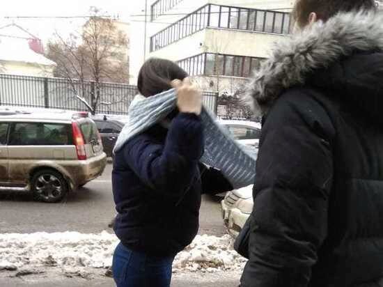 Суд в российской столице продлил меру пресечения меньшей из сестер Хачатурян