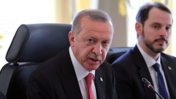 Турция отложила военную операцию в Сирии