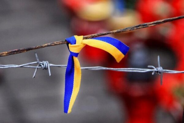 Украина продлит ограничения в торговле с Россией