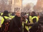 Ума Турман случайно оказалась в центре акций протестов в Париже