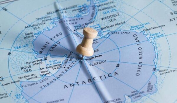 В Антарктиде тысячи лет назад существовала неизвестная цивилизация, свидетельствуют старинные карты материка