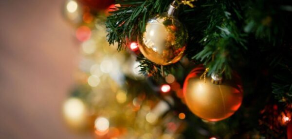В Канаде семья атеистов выиграла суд по делу об ущербе от рождественских украшений