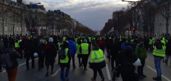 В Париже перед началом акции протеста задержали 354 человека