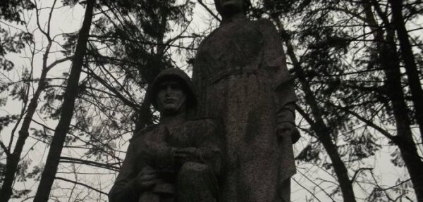 В Риге осквернили мемориал советским воинам