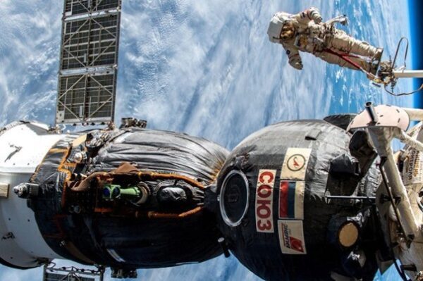 Вернувшийся с МКС космонавт опроверг слухи о причине появления отверстия в «Союзе»
