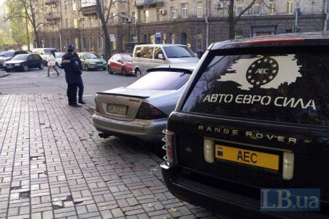 Владельцы авто на еврономерах отыскали «легальный» способ ездить в Украинском государстве без растаможки