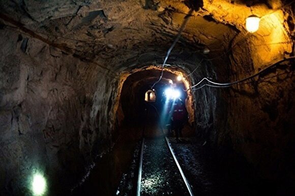 В Соликамске горняки оказались заблокированы в горящей шахте