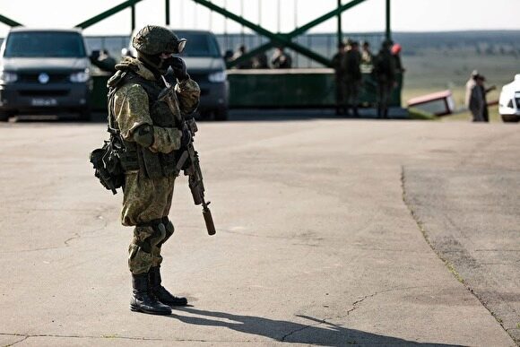 В столичном регионе ищут вооруженного военного, который покинул стратегический объект