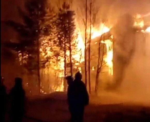 В Талинке более 80 человек, в том числе 31 ребенок, остались без крова из-за пожара